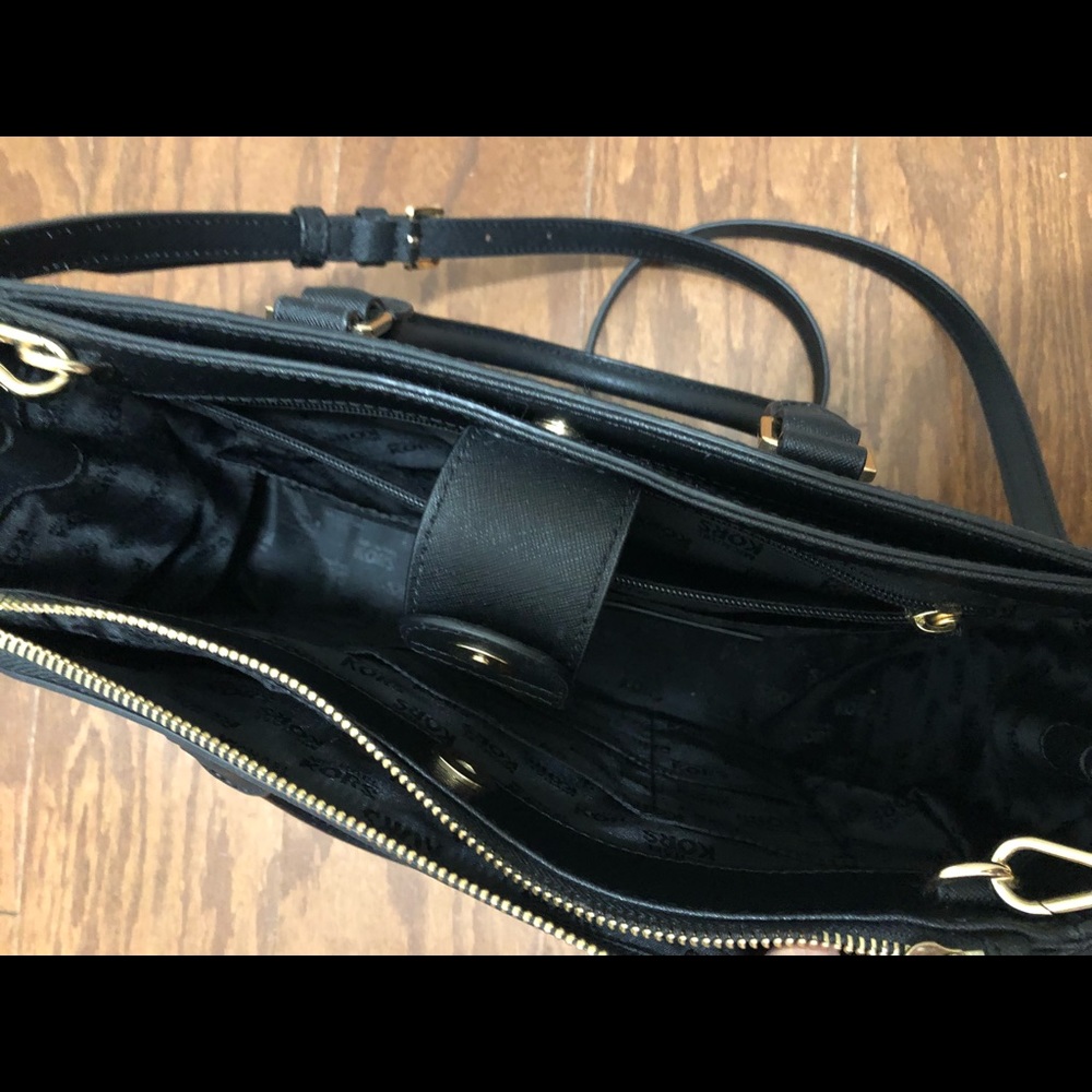 Michael Kors purse - Picture 6 of 8
